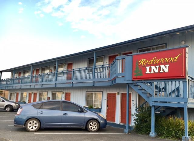Redwood Inn Кресънт Сити Екстериор снимка