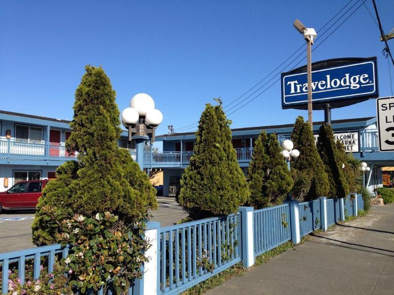 Redwood Inn Кресънт Сити Екстериор снимка